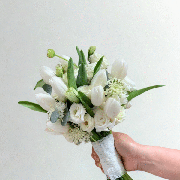 001 - Bó hoa cưới tulip & hồng trắng