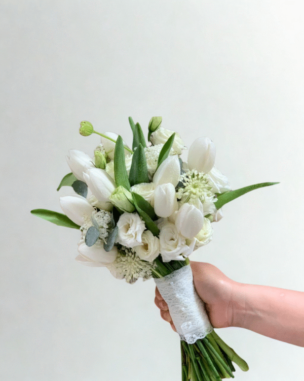001 - Bó hoa cưới tulip & hồng trắng