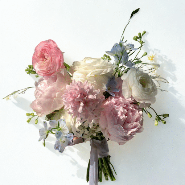 012 - Bó hoa cưới Mao lương & Peony tone trắng hồng