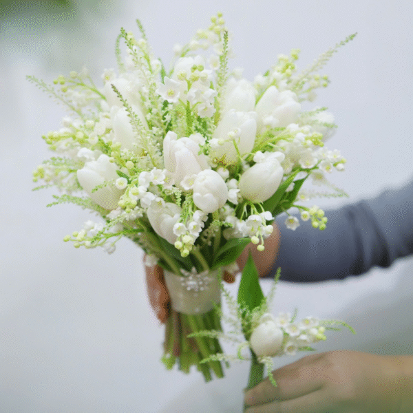 002 - Bó hoa cưới Tulip & Linh lan trắng