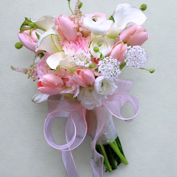 003- Bó hoa cưới tulip hồng, calla lily và mao lương trắng