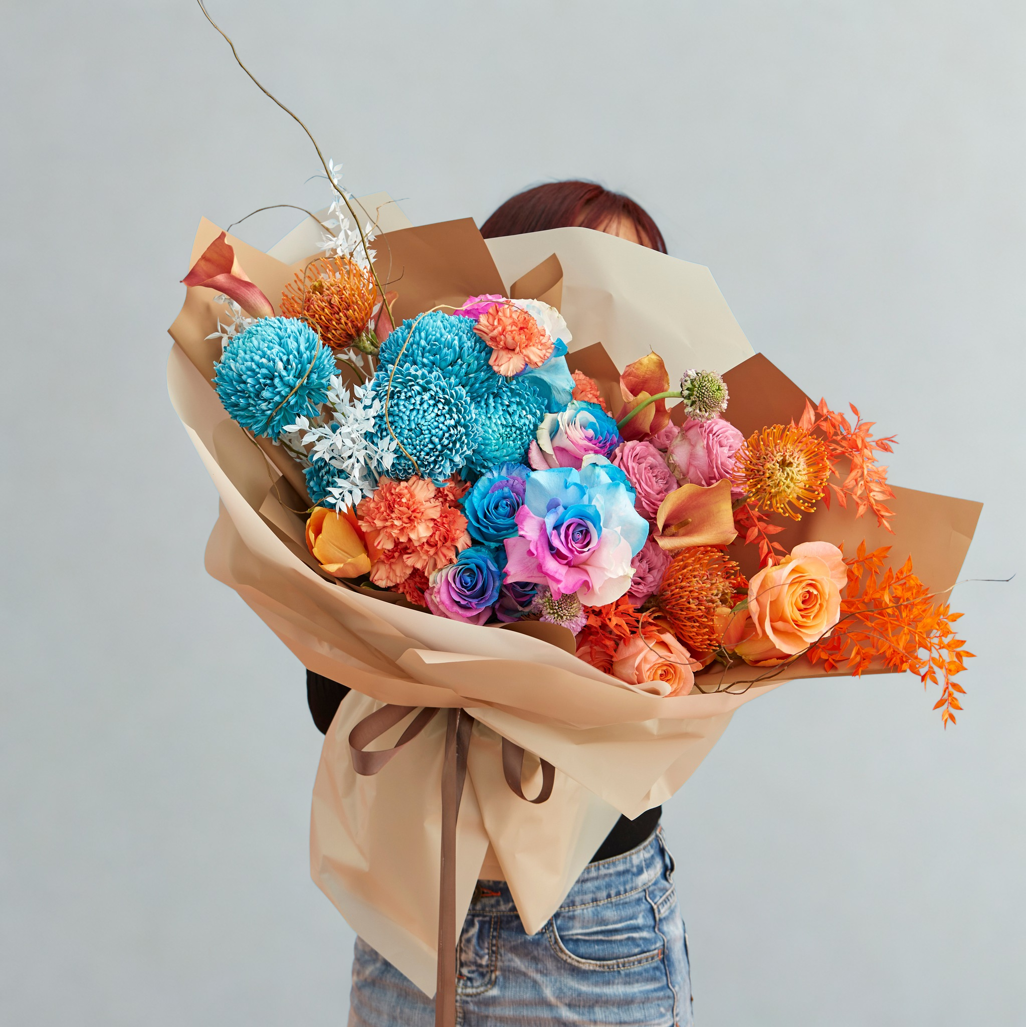 B007 - Bó hoa Cúc mẫu đơn & Hồng Cầu Vồng