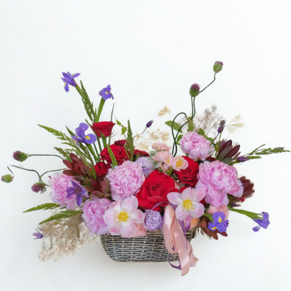 G011- Giỏ hoa Peoney, Tulip & Diên vĩ tím