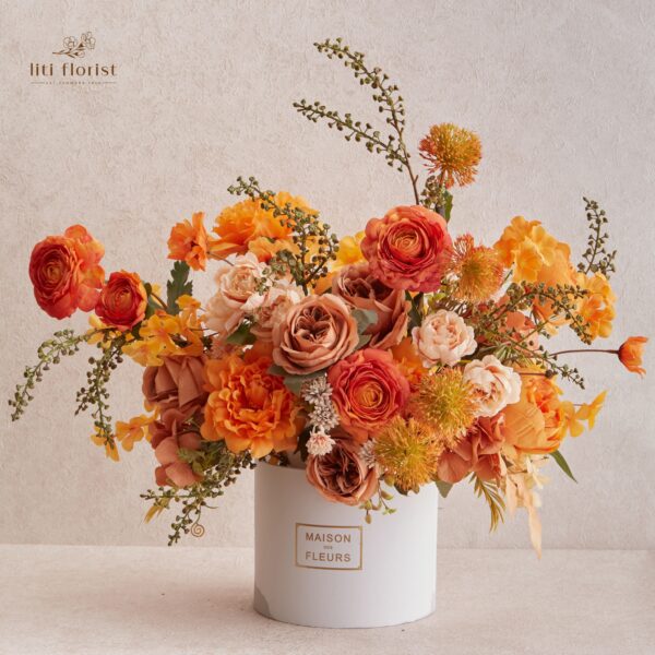 G012 - Giỏ hoa hồng nhập khẩu & Peony tone cam rực rỡ