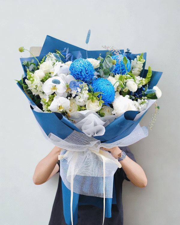 B003- Bó hoa Cúc Xanh – Lan Hồ Điệp Trắng