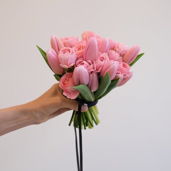 028 - Bó hoa Tulip Hồng phấn