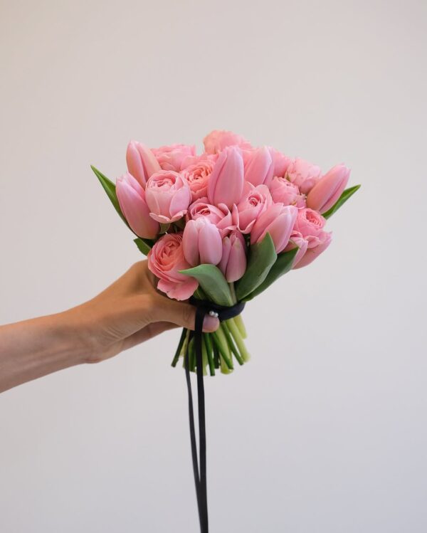 028 - Bó hoa Tulip Hồng phấn
