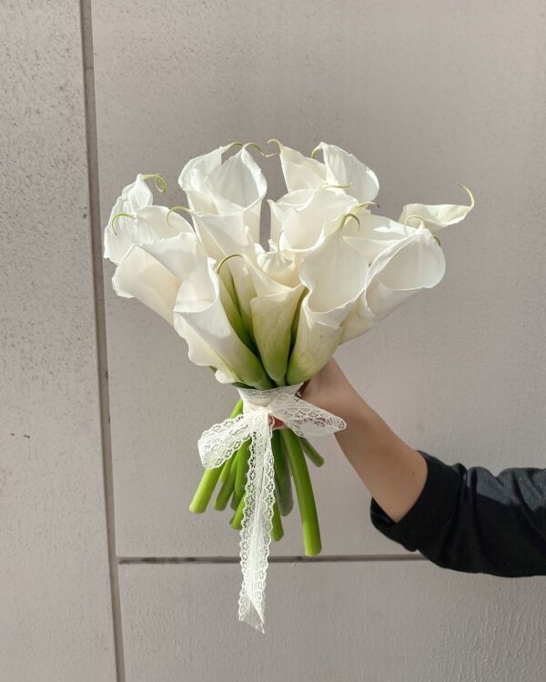 026 - Bó hoa Calla Lily trắng