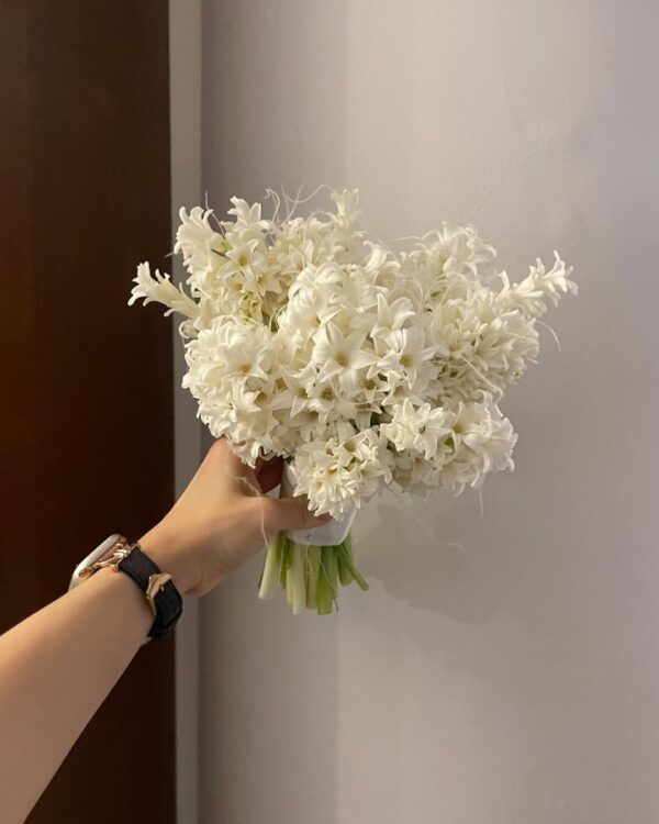 050 - Bó hoa cưới Dạ Lan Hương