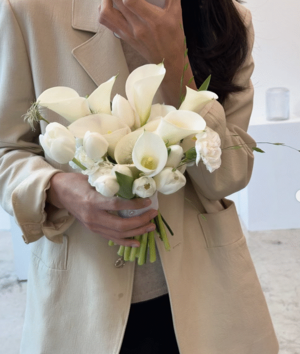 021 - Bó hoa cưới Calla Lilly & Tulip trắng - Hình ảnh 2