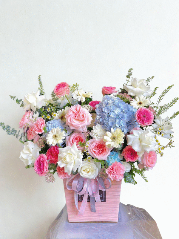 G014 - Giỏ hoa Cẩm tú cầu & hoa hồng tone pastel